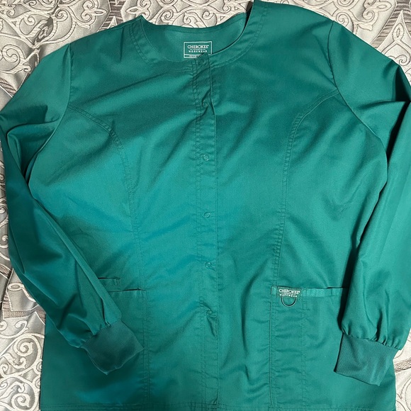 Hunter Green full scrub set - Picture 7 of 11